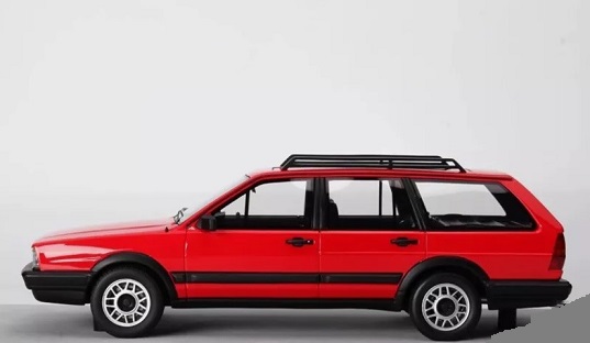 Volkswagen Passat (32B) GT Wagon 1980-1989 Rood 1:18 Feelslike Models (Resin)