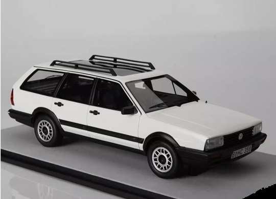 Volkswagen Passat (32B) GT Wagon 1980-1989 White 1:18 Feelslike Models (Resin)