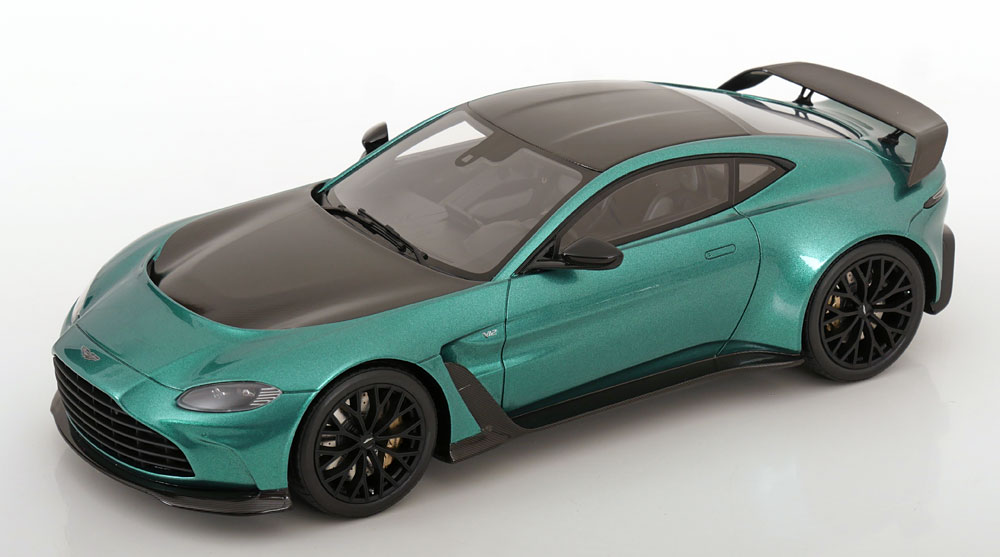 Aston Martin V12 Vantage Coupe 2023 Groen Metallic 1-18 GT Spirit Limited 999 Pieces (Resin)
