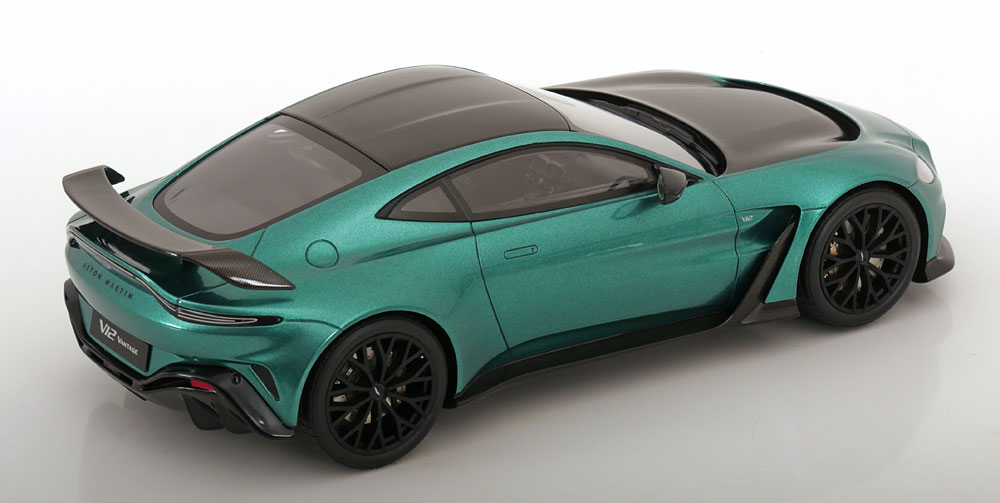 Aston Martin V12 Vantage Coupe 2023 Groen Metallic 1-18 GT Spirit Limited 999 Pieces (Resin)