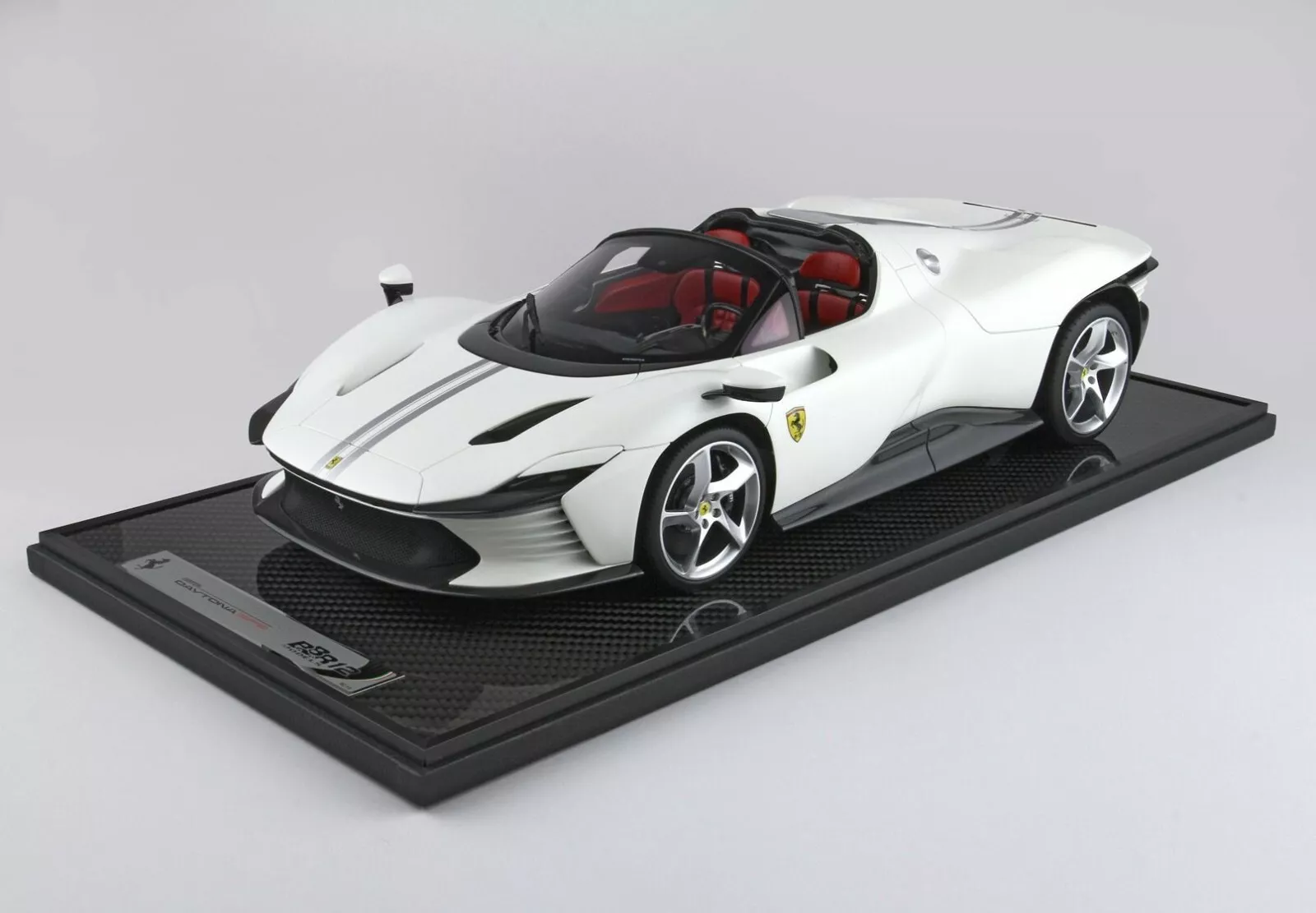 Ferrari Daytona SP3 Serie 2022 "Open Roof" Icona Matt White Italia 1/12 (Inkl.Vitrine) BBR-Models Limited 15 Pieces (Resin)