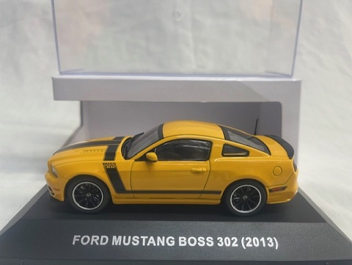 Ford Mustang Boss 302 2013 Geel / Zwart 1-43 Ixo Models ( Made for the Mustang Garage )