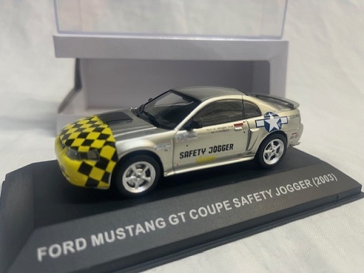 Ford Mustang GT Coupe Safety Jogger 2003 Zilver 1-43 Ixo Models ( Made for the Mustang Garage )