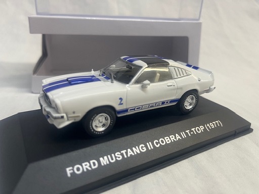 Ford Mustang II Cobra II T-Top 1977 Wit 1-43 Ixo Models ( Made for the Mustang Garage )