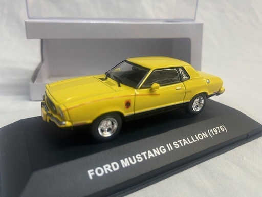 Ford Mustang II Stallion 1976 Geel 1-43 Ixo Models ( Made for the Mustang Garage )