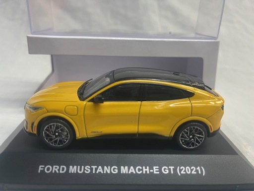Ford Mustang Mach-E GT 2021 Geel 1-43 Ixo Models ( Made for the Mustang Garage )