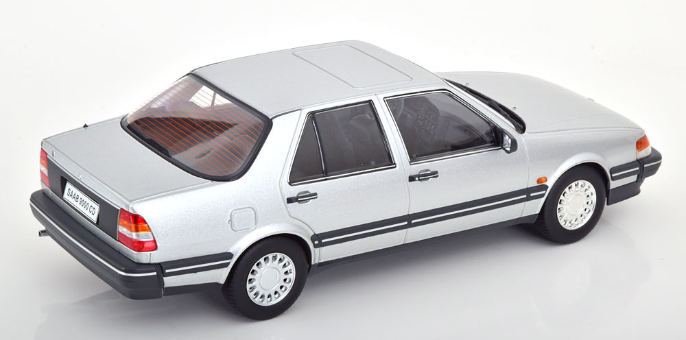 Saab 9000 CD 1990 Zilver 1-18 Triple 9 Collection