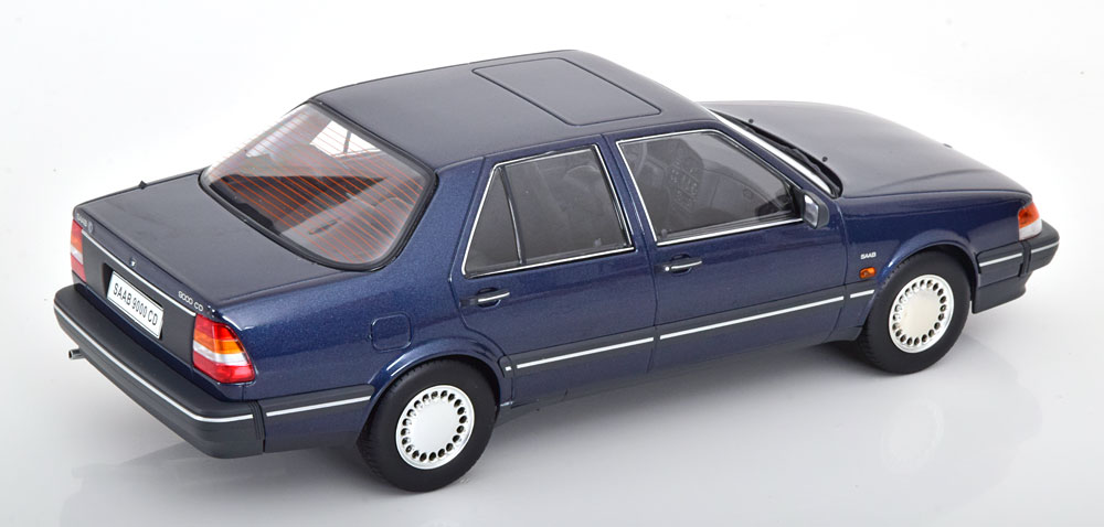 Saab 9000 CD 1990 Donkerblauw Metallic 1-18 Triple 9 Collection