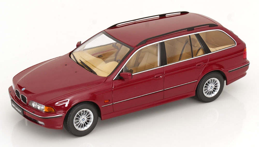 BMW 5er Serie (E39) Touring 1998 Calypso Rood Metallic 1-18 Triple 9 Collection