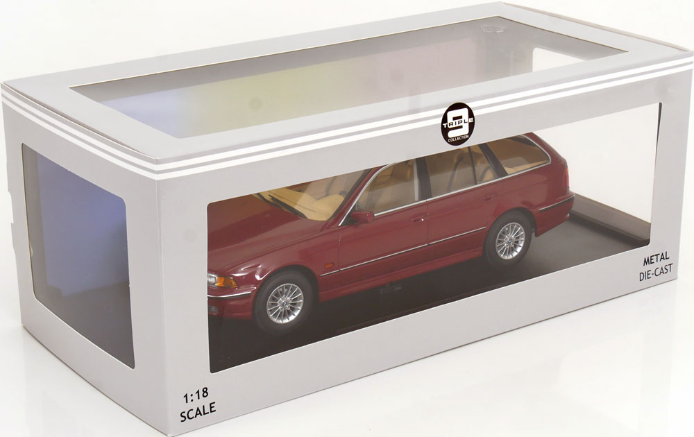 BMW 5er Serie (E39) Touring 1998 Calypso Rood Metallic 1-18 Triple 9 Collection
