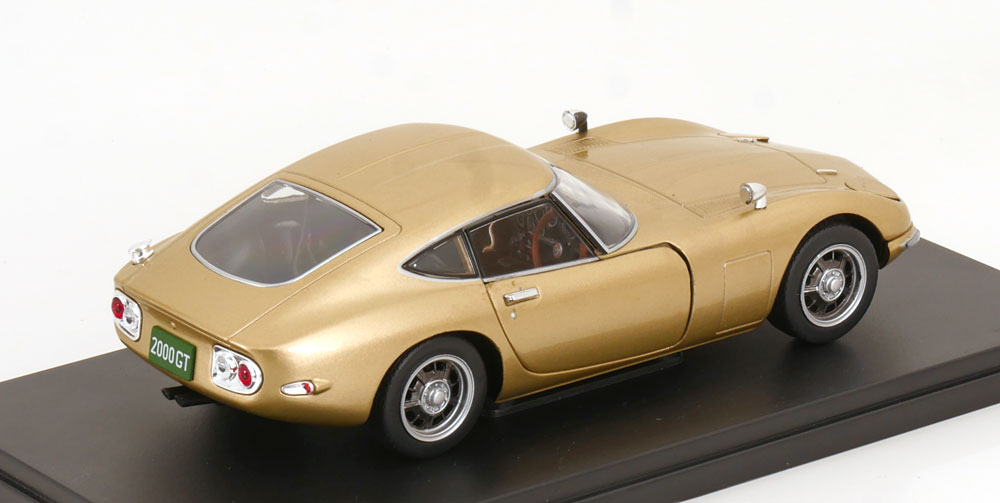 Toyota 2000 GT 1967 Goud Metallic 1:24 Whitebox
