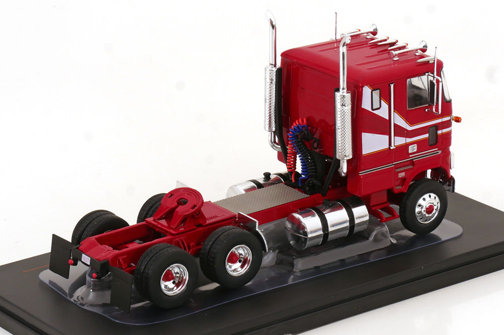 Ford CL 9000 1976 Rood / Wit 1-43 Ixo Models