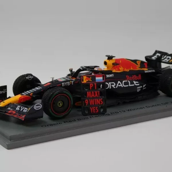 Oracle Red Bull Racing RB19 #1 Winner Dutch GP 2023 Max Verstappen World Champion 1-43 Spark (Resin)