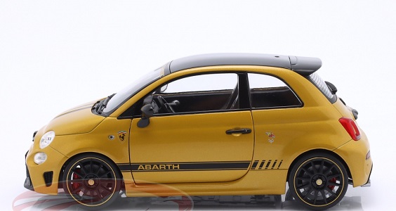 Fiat F595 Abarth 2024 Geel Metallic / Zwart 1-18 Solido