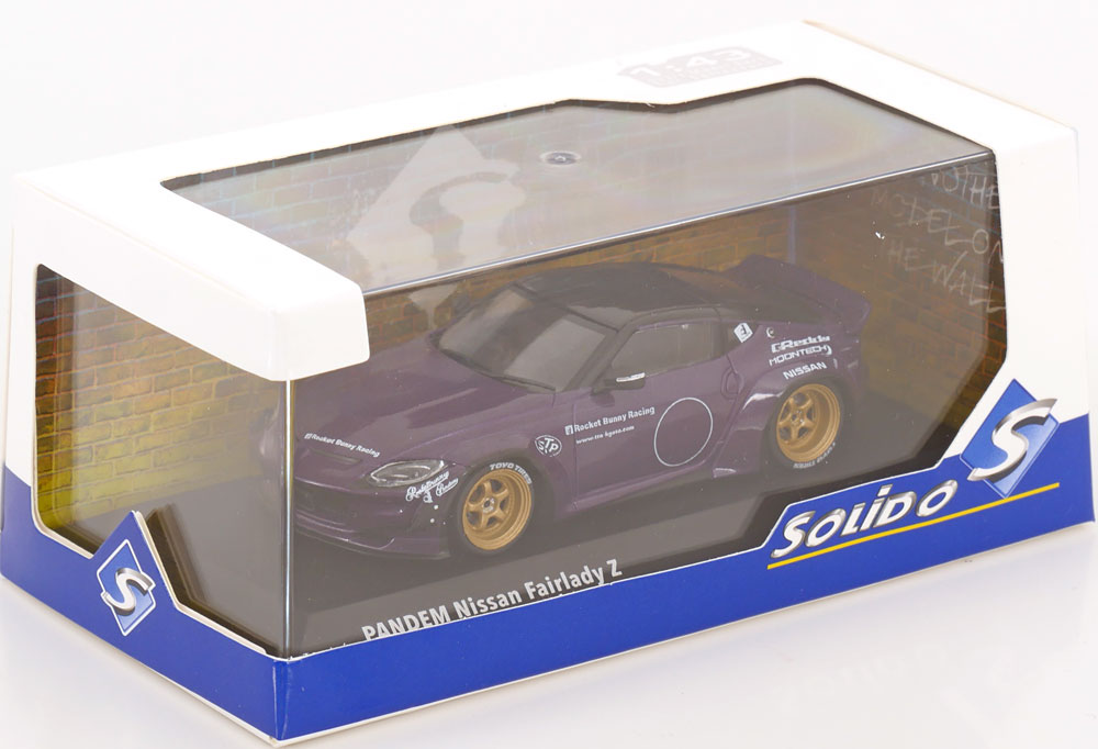Nissan Fairlady Z 2022 "Pandem" Violet Metallic / Zwart 1-43 Solido