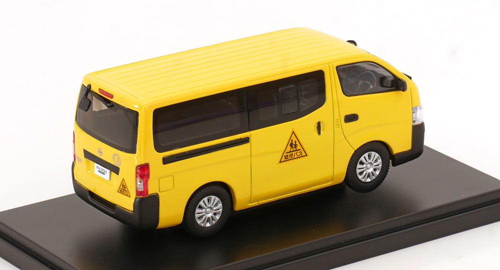 Nissan NV350 Caravan 2012 "School Bus" Geel 1-43 Ebbro