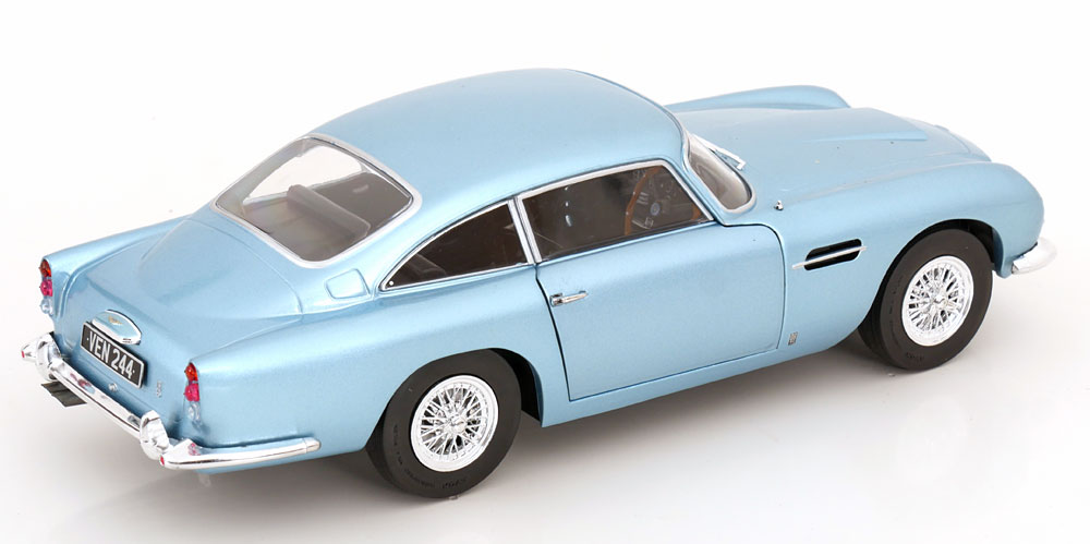 Aston Martin DB5 1964 Light Blue Metallic 1-18 Solido