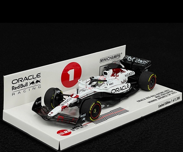Oracle Red Bull Racing RB21 Winner Japanse GP 2025 Max Verstappen