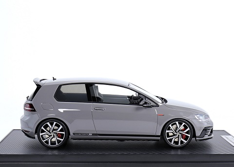 Volkswagen Golf MK VII GTI Clubsport 2017 Nardo Grey 1-18 DNA-Collectibles Limited 150 Pieces (Special Production)