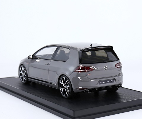 Volkswagen Golf MK VII GTI Clubsport 2017 Nardo Grey 1-18 DNA-Collectibles Limited 150 Pieces (Special Production)